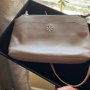 Great size! Grey but can pass as a taupe color.